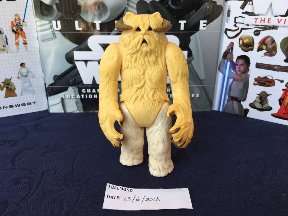 Wampa - front.jpg