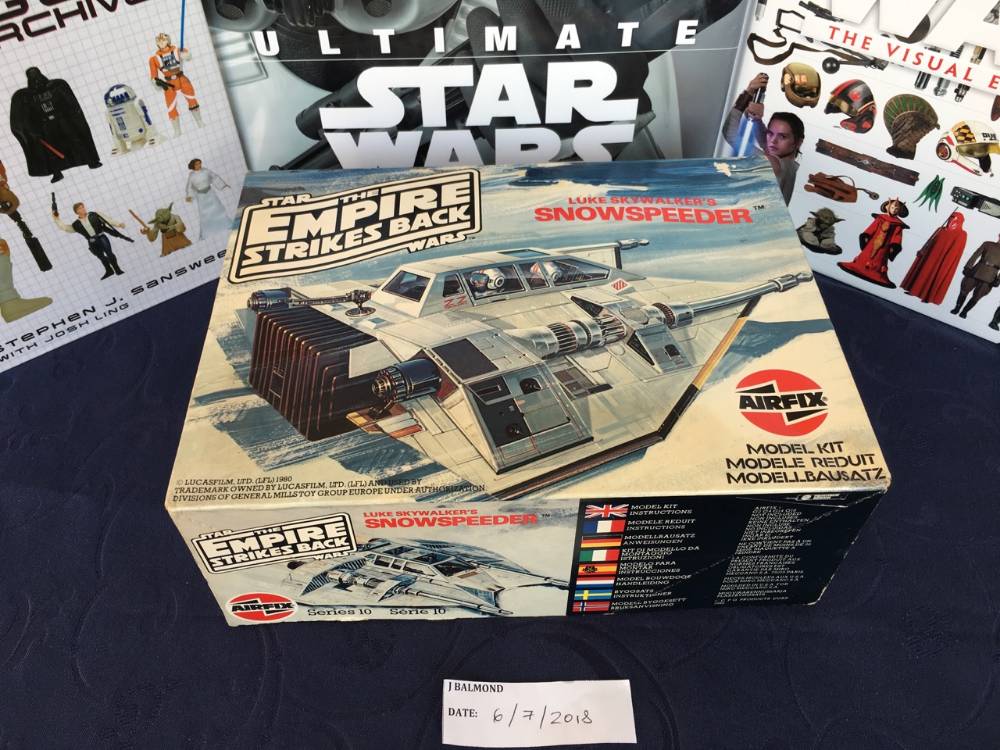 Airfix Snowspeeder kit - 001.jpg