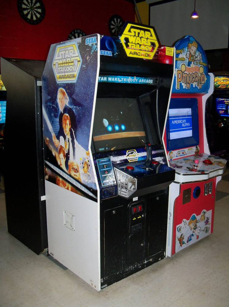 Star Wars Trilogy Arcade Stand Up.jpg