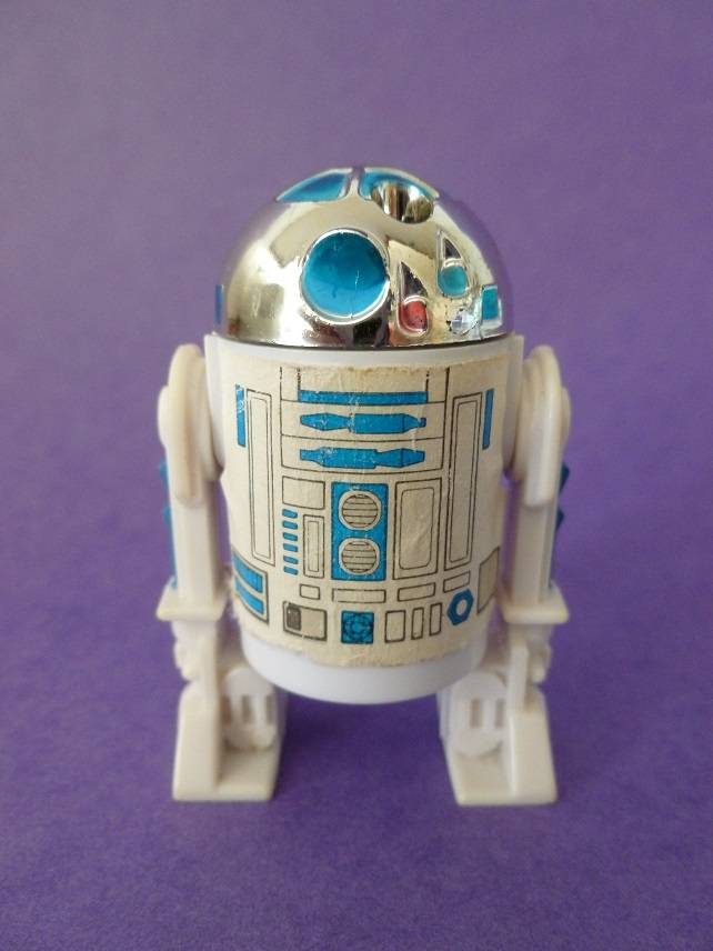 Artoo-Detoo20R2-D220With20Pop20Up20Lightsaber2025_zpsssvnv2pp.jpg