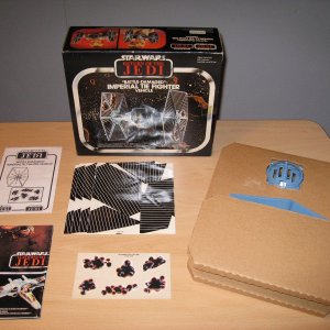 sw_battle_damaged_tie_fighter_rotj_Bi-logo 015.jpg