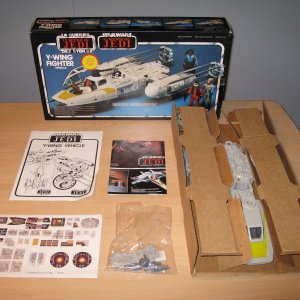 Media 'sw_y-wing_fighter_bi-logo 017.jpg' in category 'Vintage Showcase'